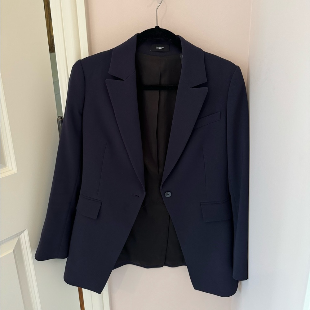 Theory very good condition navy blazer